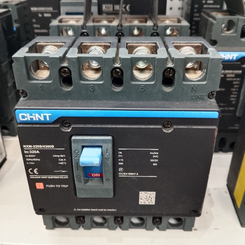 Interruptor automático (disyuntor) compacto NXM-630S/4300B 500A CHINT