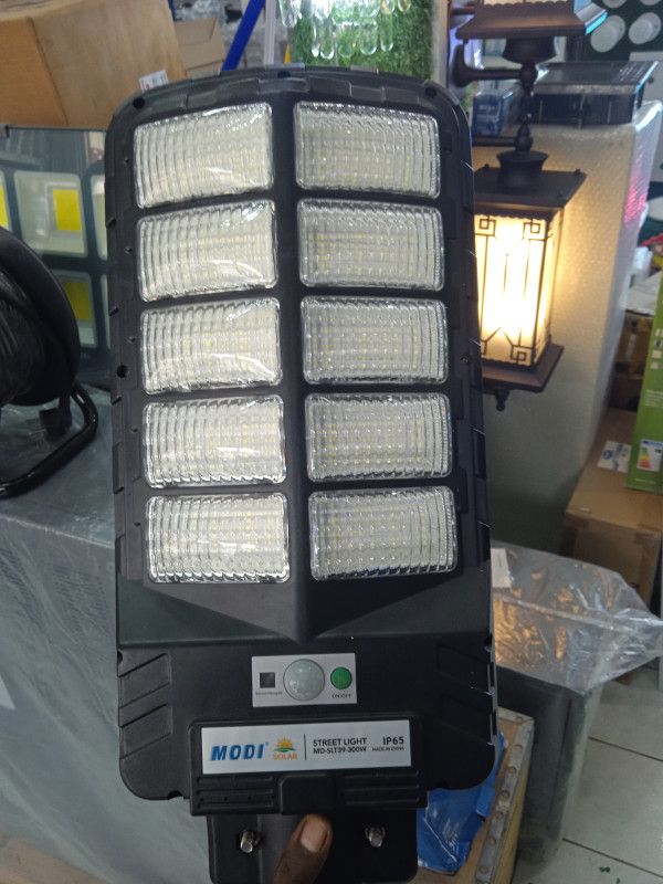 Luminaria pública solar LED 300W Moddi