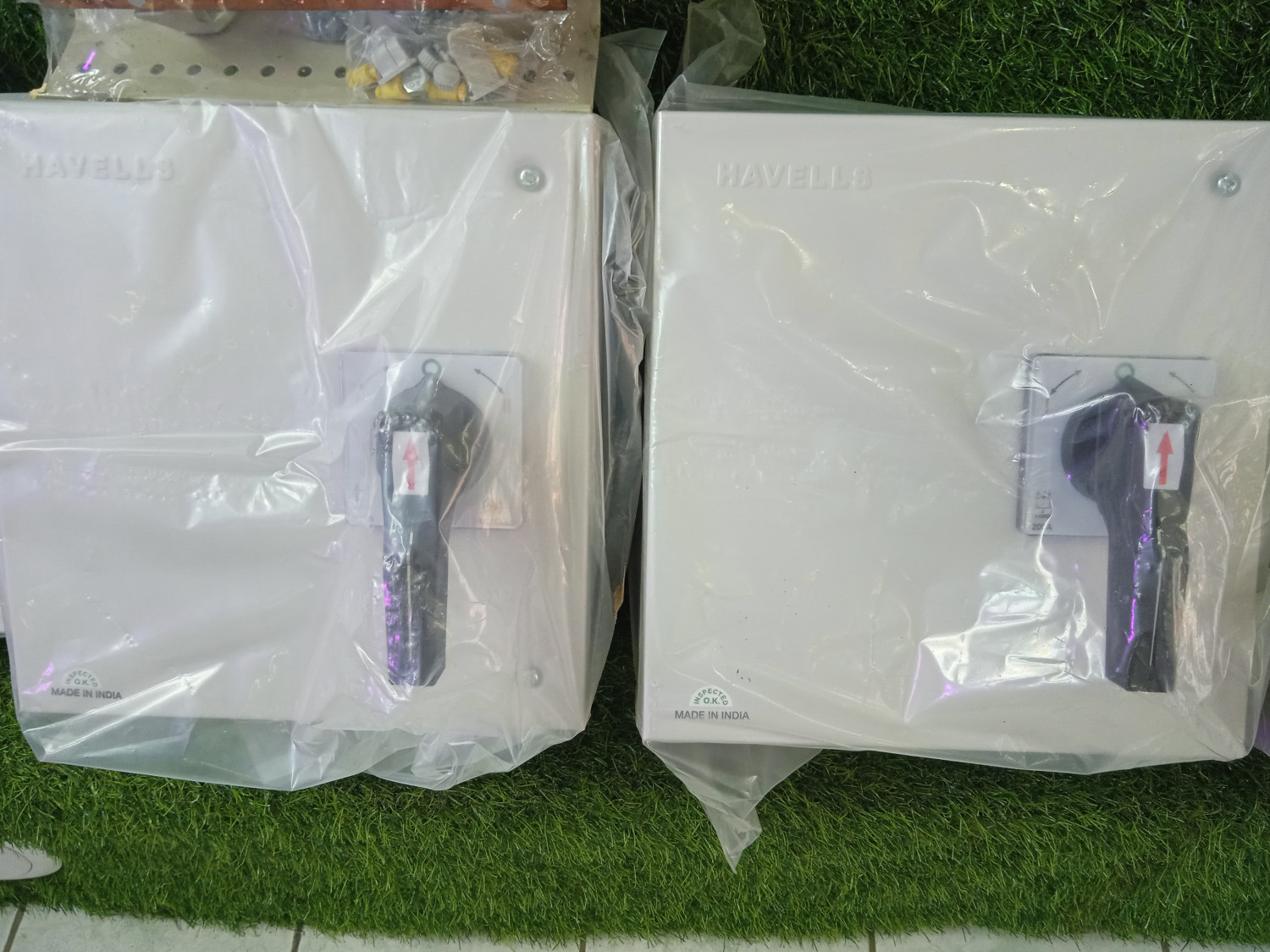 Interruptor inversor manual de 4 polos 630A Havells.
