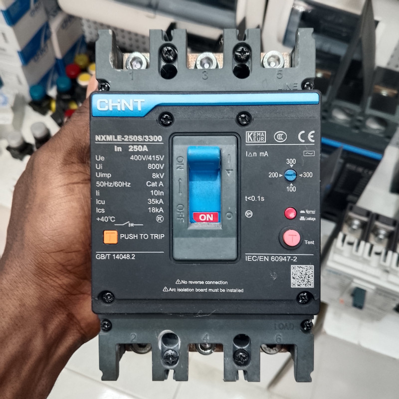 Interruptor automático (disyuntor) compacto NXM-320S/3300 3P 250A CHINT