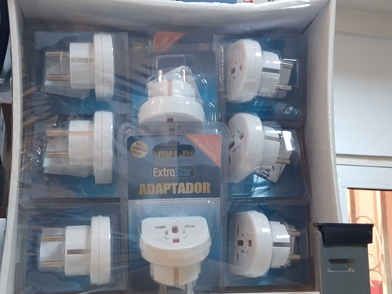 Adaptador trifásico